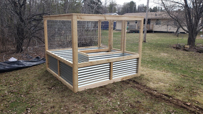 Enclosed Horseshoe Raised Garden Bed