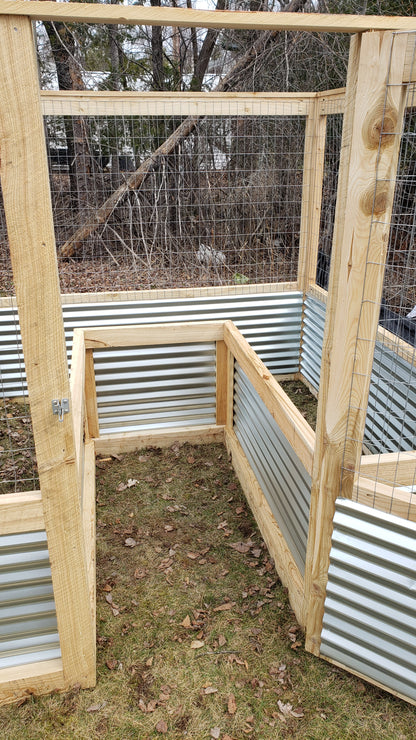 Enclosed Horseshoe Raised Garden Bed