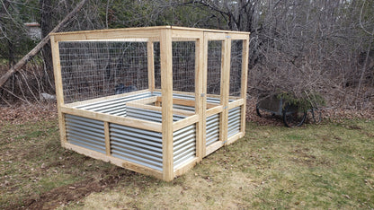 Enclosed Horseshoe Raised Garden Bed